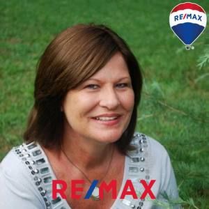 Meet your Posher, Elaina